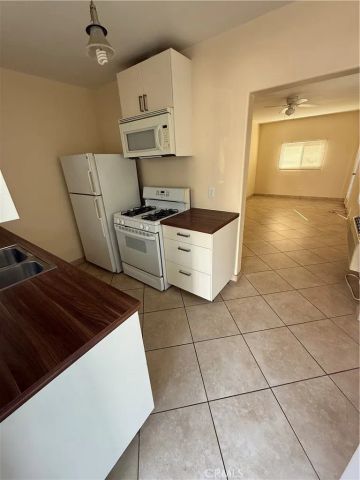 1214 S Primrose Avenue, Monrovia, CA 91016
