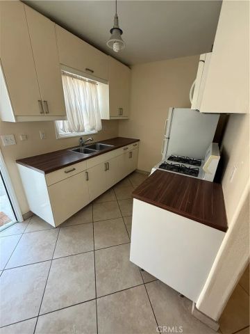 1214 S Primrose Avenue, Monrovia, CA 91016
