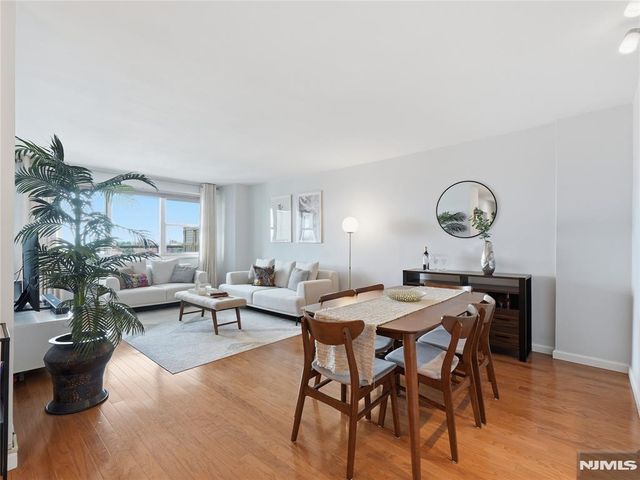 6600 Boulevard E 19H, West New York, NJ 07093