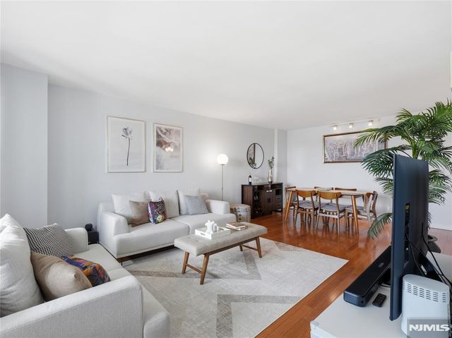 6600 Boulevard E 19H, West New York, NJ 07093