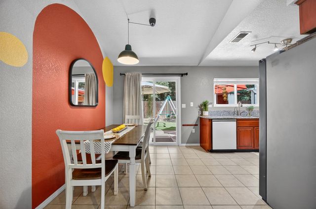 9509 Big Timber Dr, Elk Grove, CA 95758