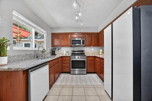 9509 Big Timber Dr, Elk Grove, CA 95758
