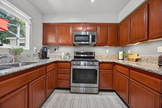 9509 Big Timber Dr, Elk Grove, CA 95758