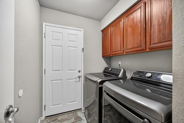 9509 Big Timber Dr, Elk Grove, CA 95758
