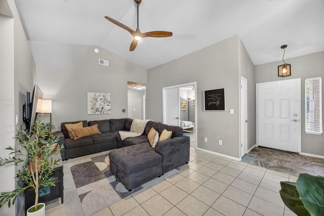 9509 Big Timber Dr, Elk Grove, CA 95758