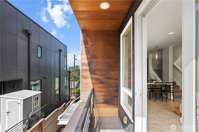 1302 30th Avenue S, Seattle, WA 98144