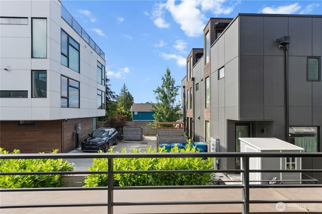 1302 30th Avenue S, Seattle, WA 98144