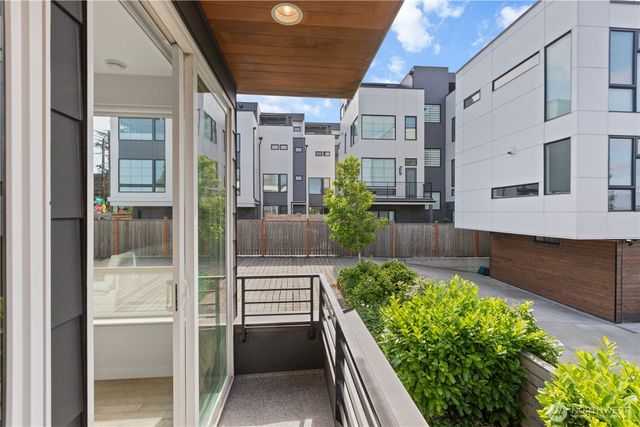 1302 30th Avenue S, Seattle, WA 98144