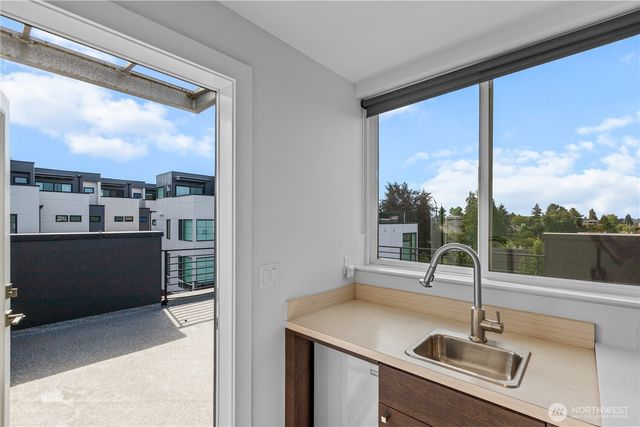 1302 30th Avenue S, Seattle, WA 98144