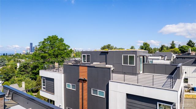 1302 30th Avenue S, Seattle, WA 98144
