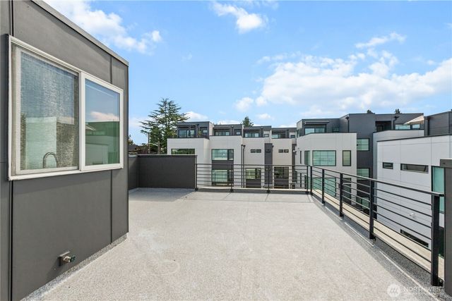 1302 30th Avenue S, Seattle, WA 98144
