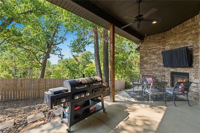 4202 NE Kenton Avenue, Bentonville, AR 72712