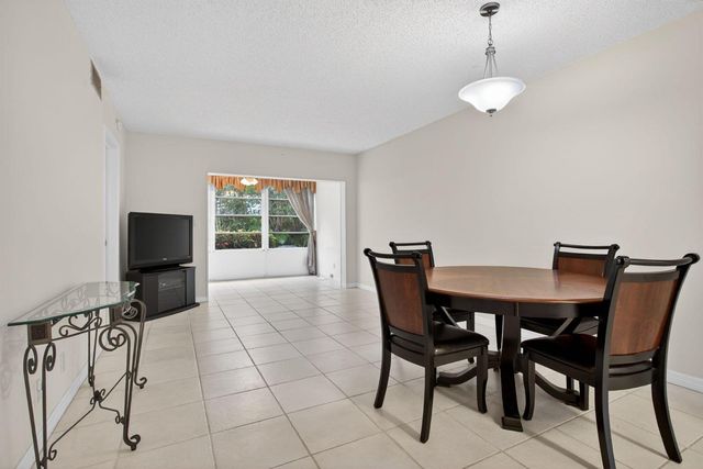 2115 NE 42nd Court 109n, Lighthouse Point, FL 33064
