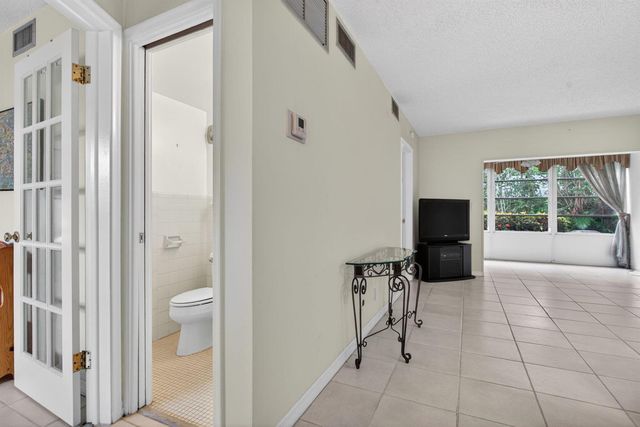 2115 NE 42nd Court 109n, Lighthouse Point, FL 33064
