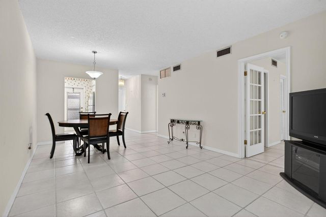 2115 NE 42nd Court 109n, Lighthouse Point, FL 33064
