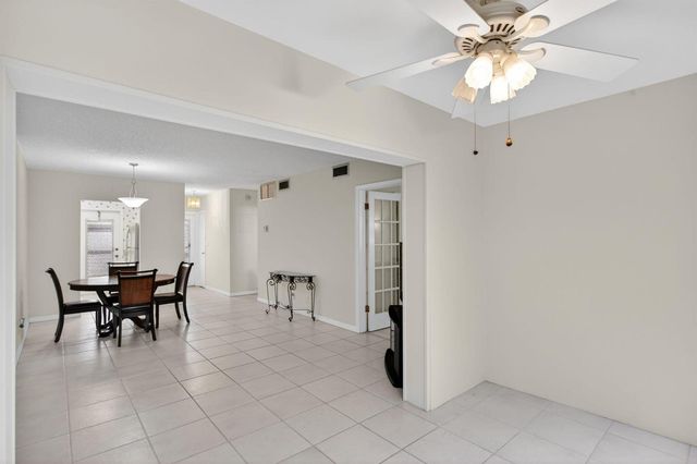 2115 NE 42nd Court 109n, Lighthouse Point, FL 33064