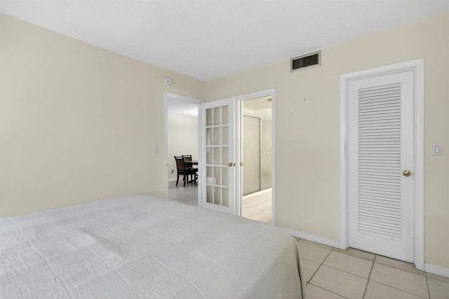 2115 NE 42nd Court 109n, Lighthouse Point, FL 33064