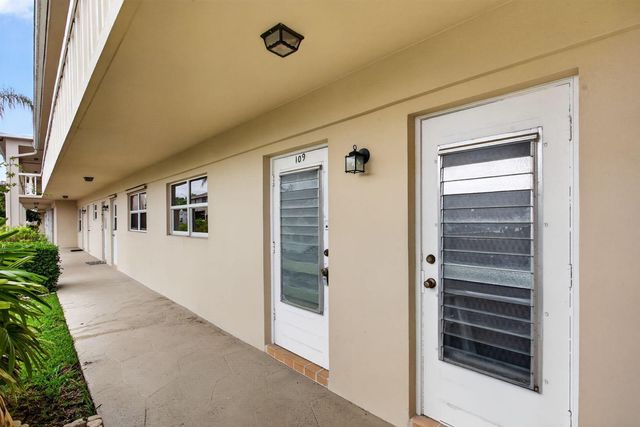2115 NE 42nd Court 109n, Lighthouse Point, FL 33064