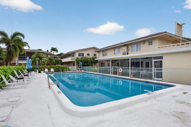 2115 NE 42nd Court 109n, Lighthouse Point, FL 33064