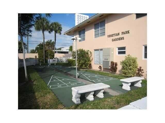 2115 NE 42nd Court 109n, Lighthouse Point, FL 33064