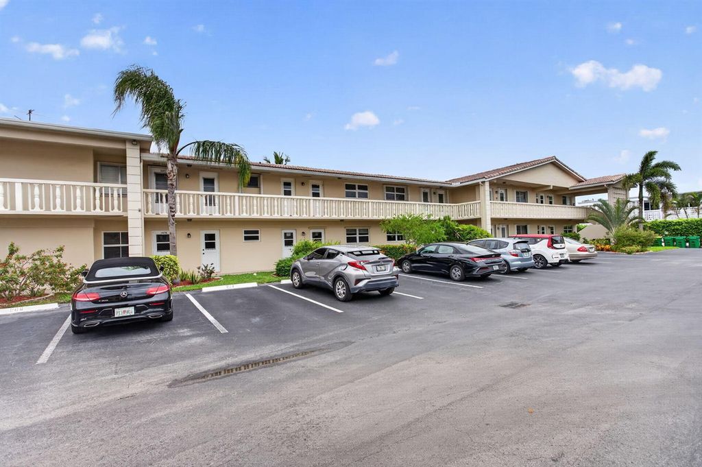 2115 NE 42nd Court 109n, Lighthouse Point, FL 33064