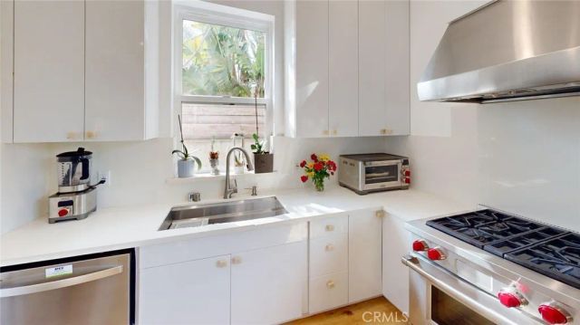 12930 Gilmore Avenue, Los Angeles, CA 90066