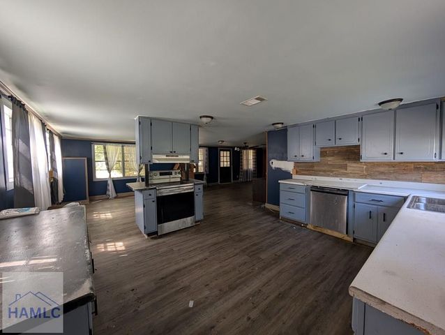 141 Nichols Road, Jesup, GA 31545