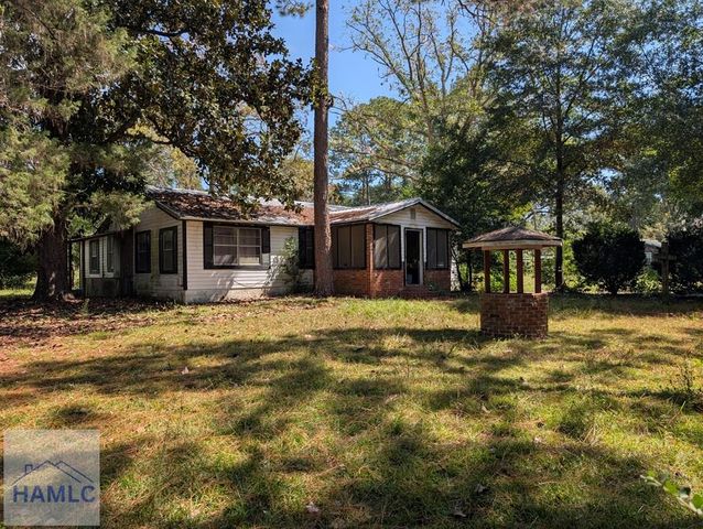 141 Nichols Road, Jesup, GA 31545
