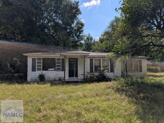 141 Nichols Road, Jesup, GA 31545