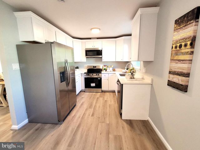 4552 KING EDWARD CT, Annandale, VA 22003