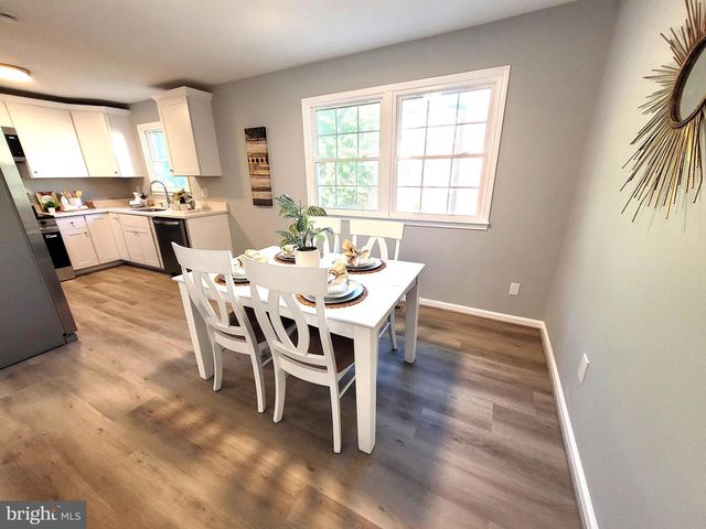 4552 KING EDWARD CT, Annandale, VA 22003