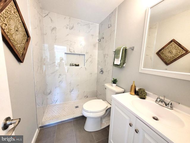4552 KING EDWARD CT, Annandale, VA 22003