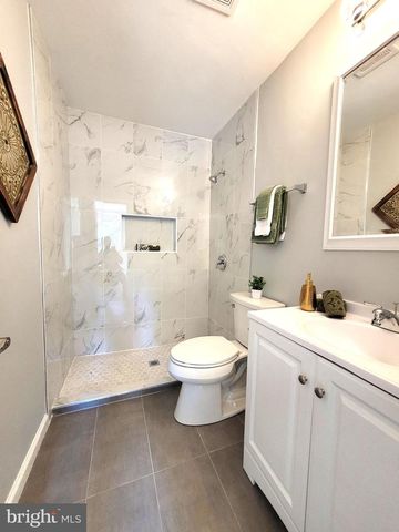4552 KING EDWARD CT, Annandale, VA 22003