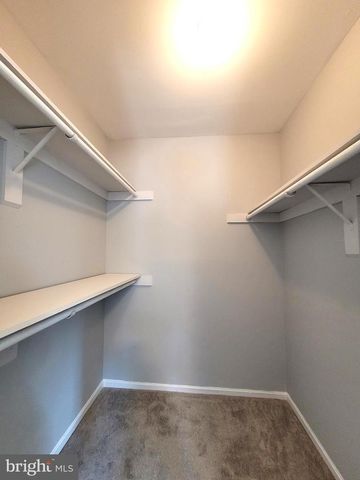 4552 KING EDWARD CT, Annandale, VA 22003