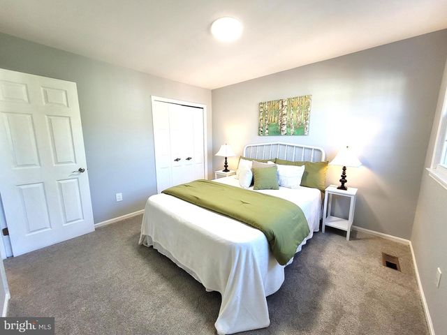 4552 KING EDWARD CT, Annandale, VA 22003