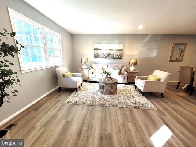 4552 KING EDWARD CT, Annandale, VA 22003