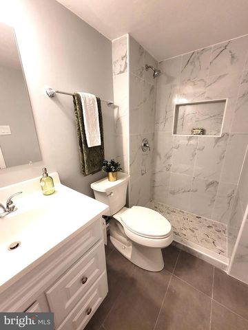 4552 KING EDWARD CT, Annandale, VA 22003