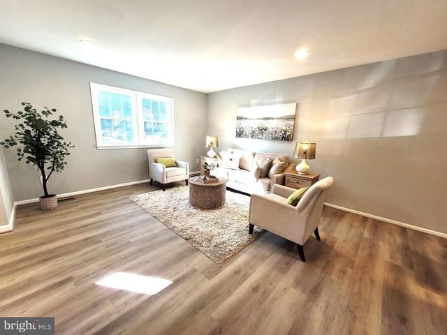 4552 KING EDWARD CT, Annandale, VA 22003