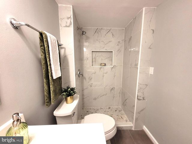 4552 KING EDWARD CT, Annandale, VA 22003