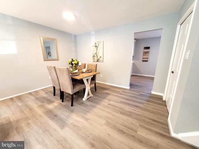 4552 KING EDWARD CT, Annandale, VA 22003
