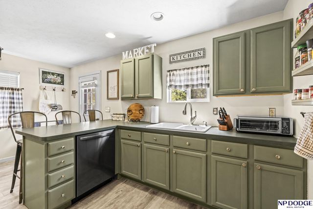 911 W Military Avenue, Fremont, NE 68025