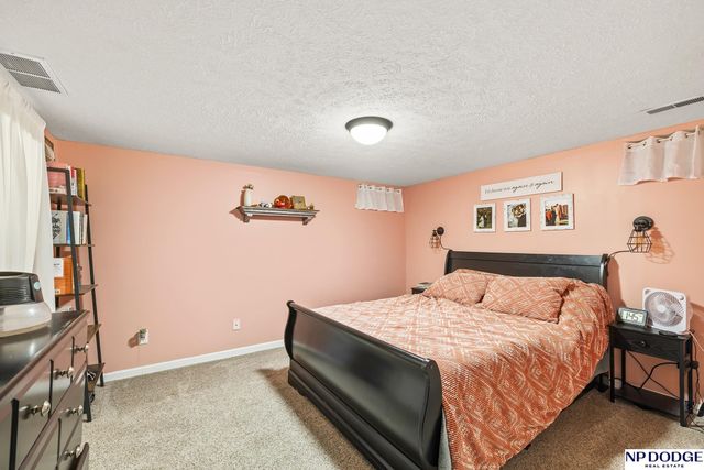 911 W Military Avenue, Fremont, NE 68025