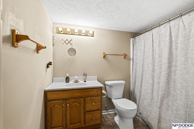 911 W Military Avenue, Fremont, NE 68025