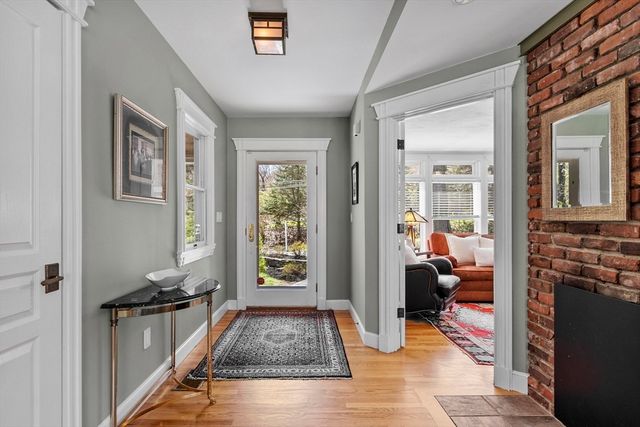 343 Holden Wood Rd, Concord, MA 01742
