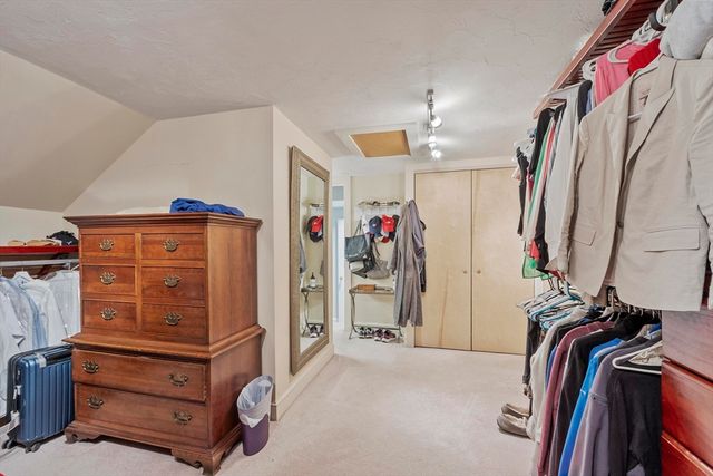 343 Holden Wood Rd, Concord, MA 01742