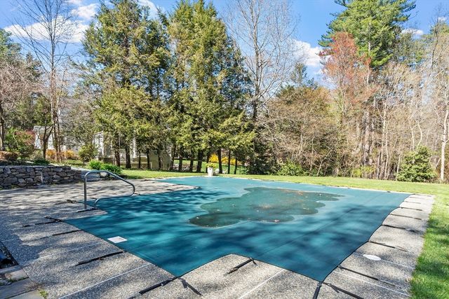 343 Holden Wood Rd, Concord, MA 01742