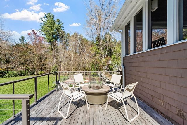 343 Holden Wood Rd, Concord, MA 01742