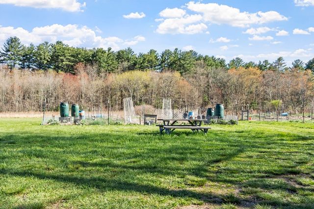 343 Holden Wood Rd, Concord, MA 01742