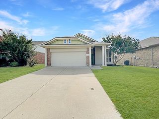 9716 Minton Drive, Fort Worth, TX 76108