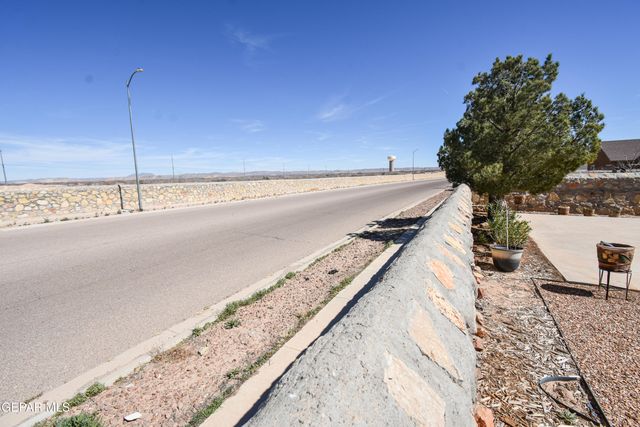 14333 DESERT CACTUS Drive, Horizon City, TX 79928